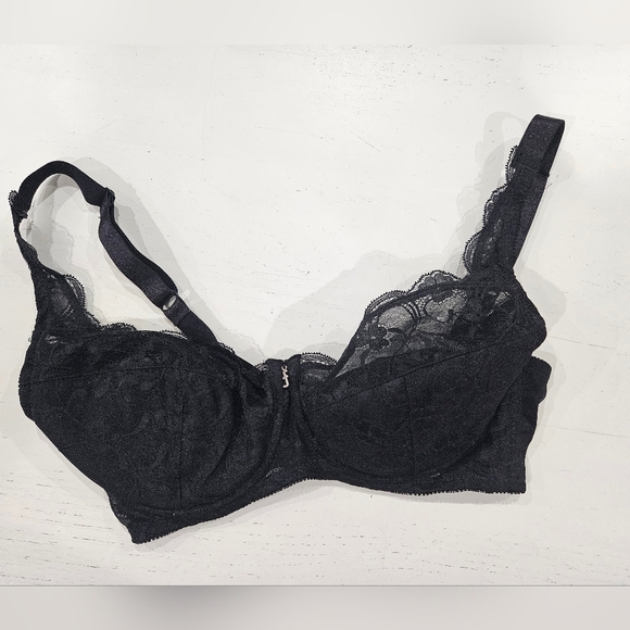 Frederick's of Hollywood Black Lace Bra. Size 34DD. Sexy Stylish Lace - Picture 3 of 8